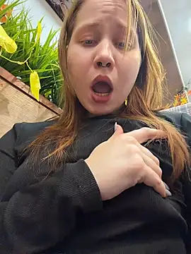 Chat +18 de SlavicCandy ao vivo