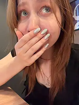 SlavicCandy webcam show