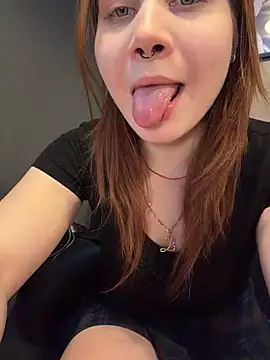 SlavicCandyn Webbikameraesitys
