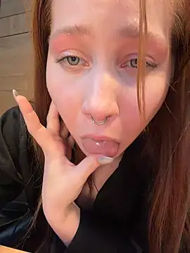 SlavicCandy webcam show