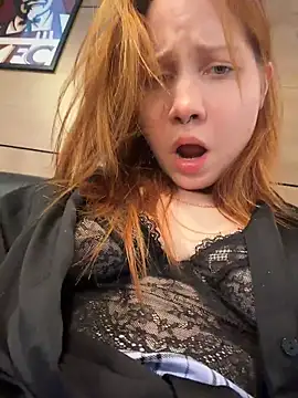 SlavicCandy's Live XXX Chat