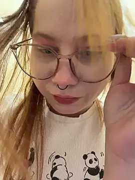 SlavicCandy's Live XXX Chat