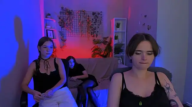 Show modela estelle_roya na web-kameri