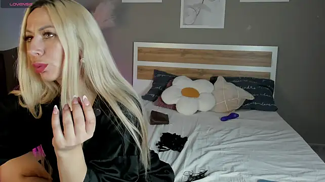 Valerie_Foxy Chat XXX in diretta