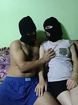 Pertunjukan Kamera Web amira_vs_amir