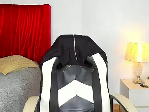 Lord__herakles Show in webcam