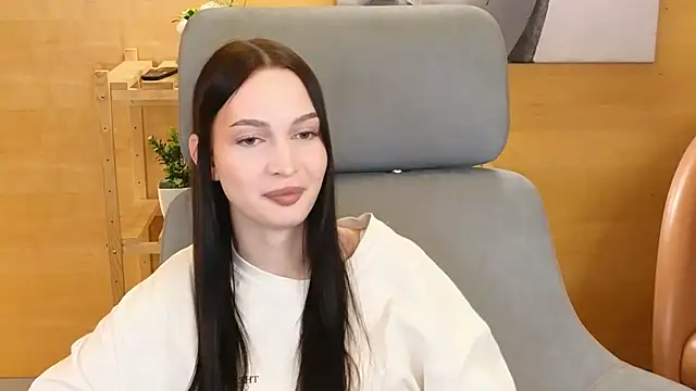EmikoMenasco webcam show