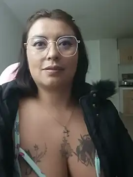 Czat XXX na żywo – Amylaaa_