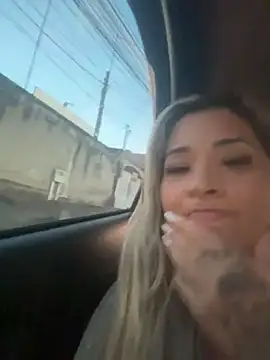 lindinha-sexy Show in webcam
