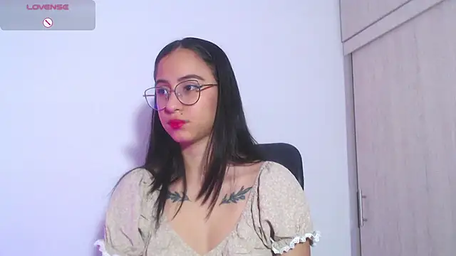 luna_blossom__ Live XXX-Chat