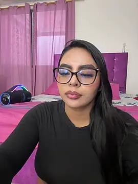 Chat +18 de Emily_Wolff ao vivo