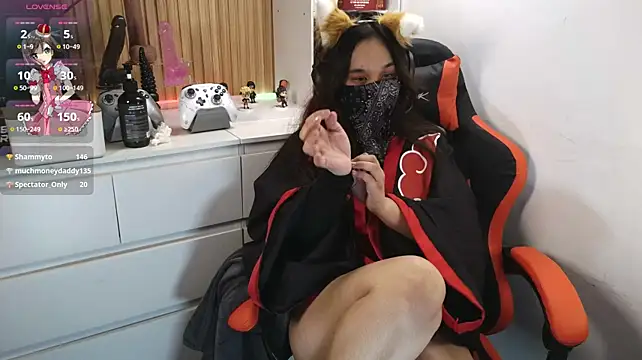 Ur_Lily Pertunjukan Webcam