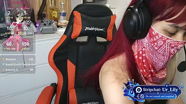 Ur_Lily élő XXX-chatje