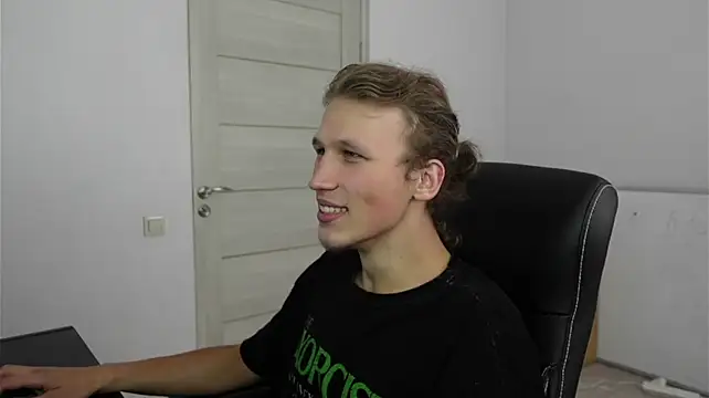 Mike_Reesee webcam show