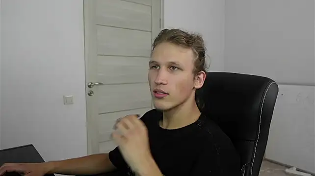 Mike_Reesee Webcam Show