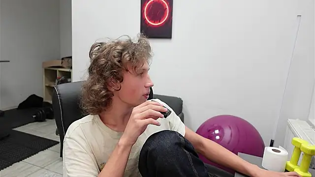 Mike_Reesee Webcamshow