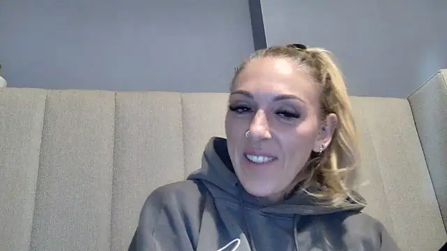 Hannah-Luxe Webcamshow