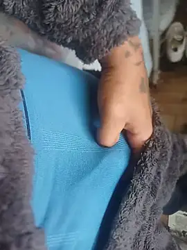 DonutsOnDick Show in webcam