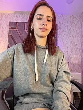 Show de Elodiee_Roussee na webcam
