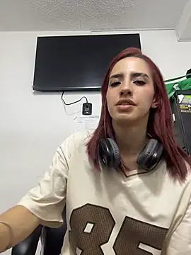 הופעת וובקאם של Elodiee_Roussee