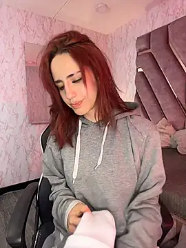 Elodiee_Roussee live XXX chat