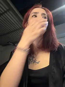 Chat +18 de Elodiee_Roussee ao vivo