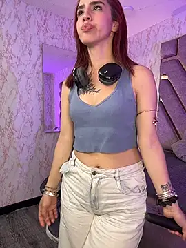Онлайн чат XXX Elodiee_Roussee
