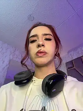 Elodiee_Roussee লাইভ XXX চ্যাট