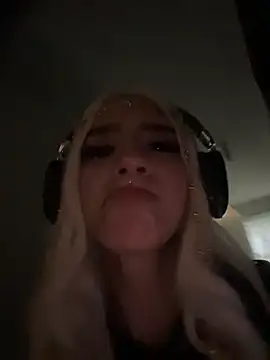 Elodiee_Roussee Шоу с уебкамера