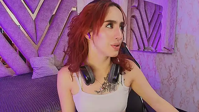Elodiee_Roussee Adlı Modelin Canlı XXX Sohbeti