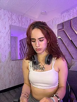 Elodiee_Roussee's Live XXX Chat