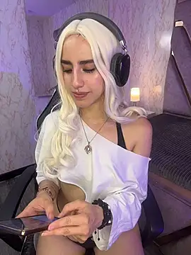 دردشة Elodiee_Roussee الجنسية المباشرة
