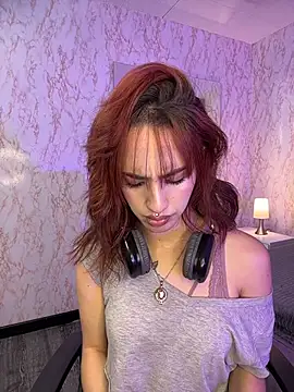 Elodiee_Roussee Pertunjukan Webcam