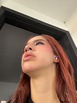 Elodiee_Roussee Pertunjukan Webcam