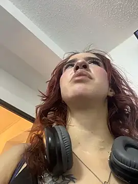 Elodiee_Roussee Adlı Modelin Web Kamerası Şovu