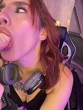 แชท XXX สดของ Elodiee_Roussee