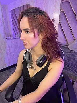 Elodiee_Roussee's Live XXX Chat