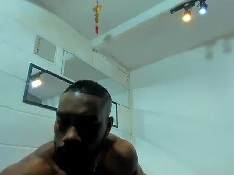 Tafari_Zulu1: διαδικτυακό σόου στην κάμερα