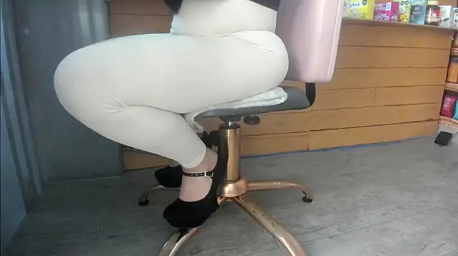 Show webcam de AntonellaRoox