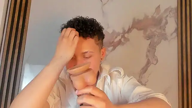 BullSmoke19 Webcam show