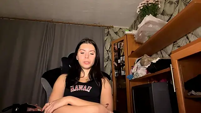 LilyMinimum's Webcam Show