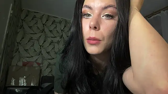 צ'אט XXX בשידור חי של LilyMinimum