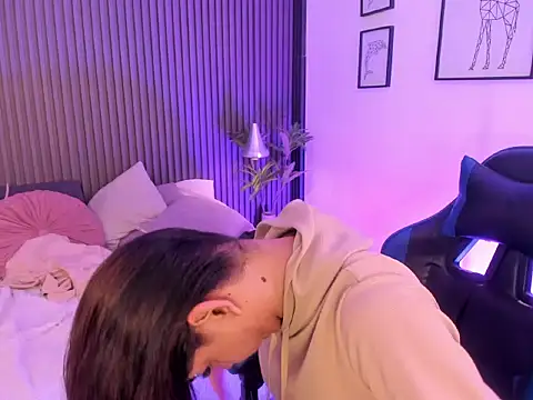 CaeliThalyana Webcam show