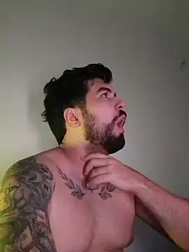הופעת וובקאם של marinheirosexyy