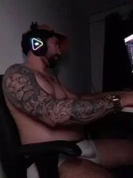 Webkamerová show marinheirosexyy