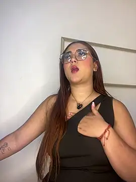 Chat XXX ao vivo de Tiny_Gray