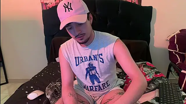 zoren_33 Show in webcam