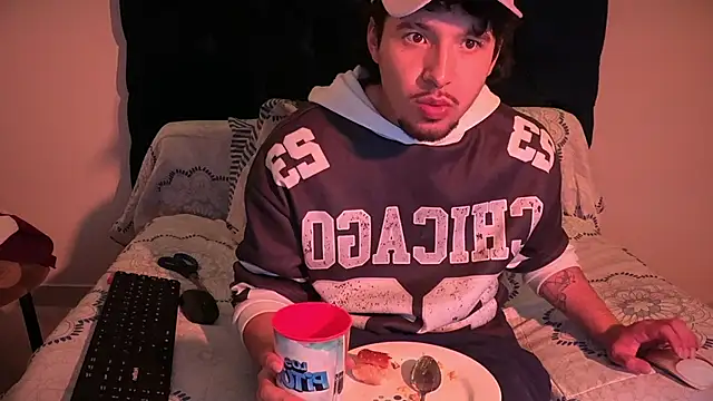 zoren_33's Webcam Show