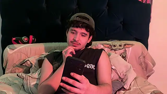 zoren_33's Webcam Show
