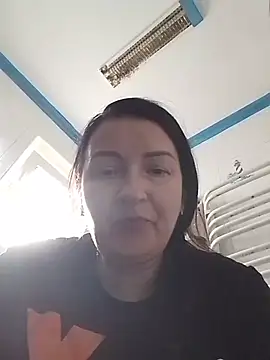 Show modela MonAmour37 na web-kameri